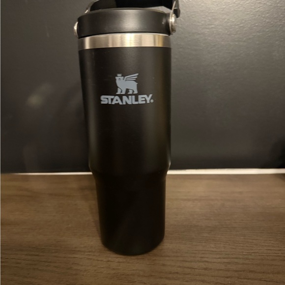 $$-SALE-$$ Stanley Matte Black Travel Tumbler 30oz - Picture 1 of 4